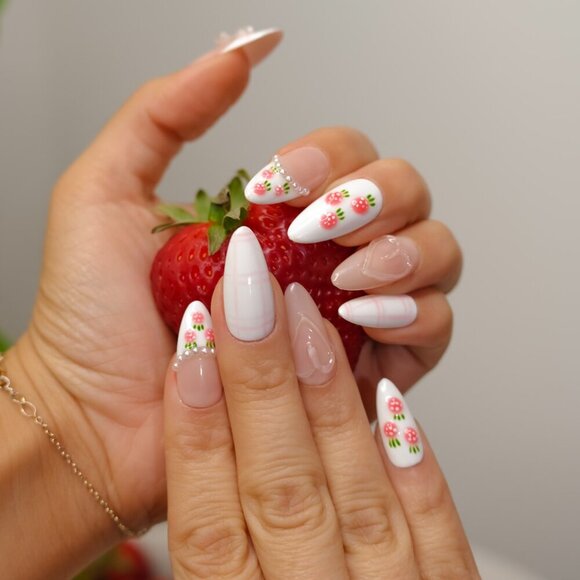 tipsy | Handmade Press On Nails | Almond Medium | 3D Nail Art | Strawberry Press - Picture 1 of 15